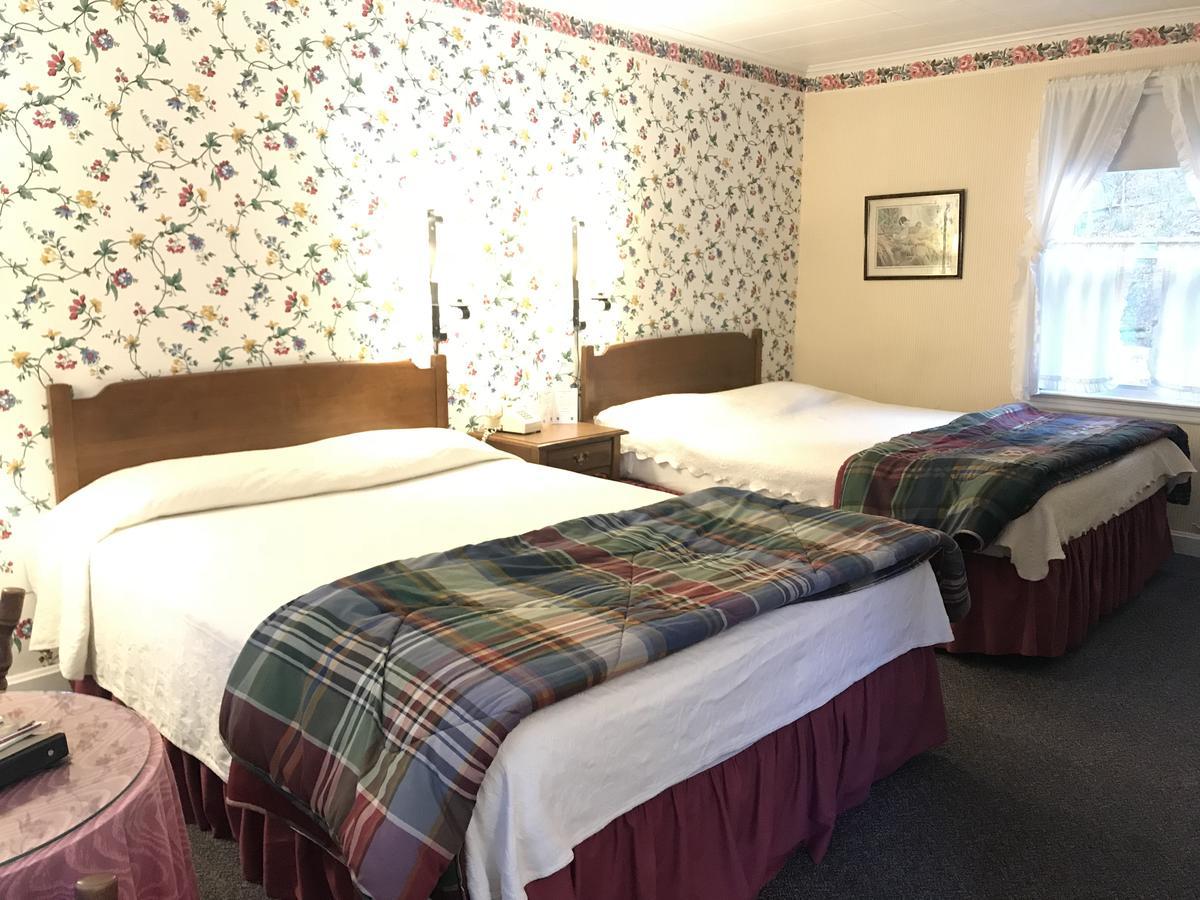 The 1896 House Country Inn - Brookside & Pondside วิลเลียมส์ทาวน์ ภายนอก รูปภาพ